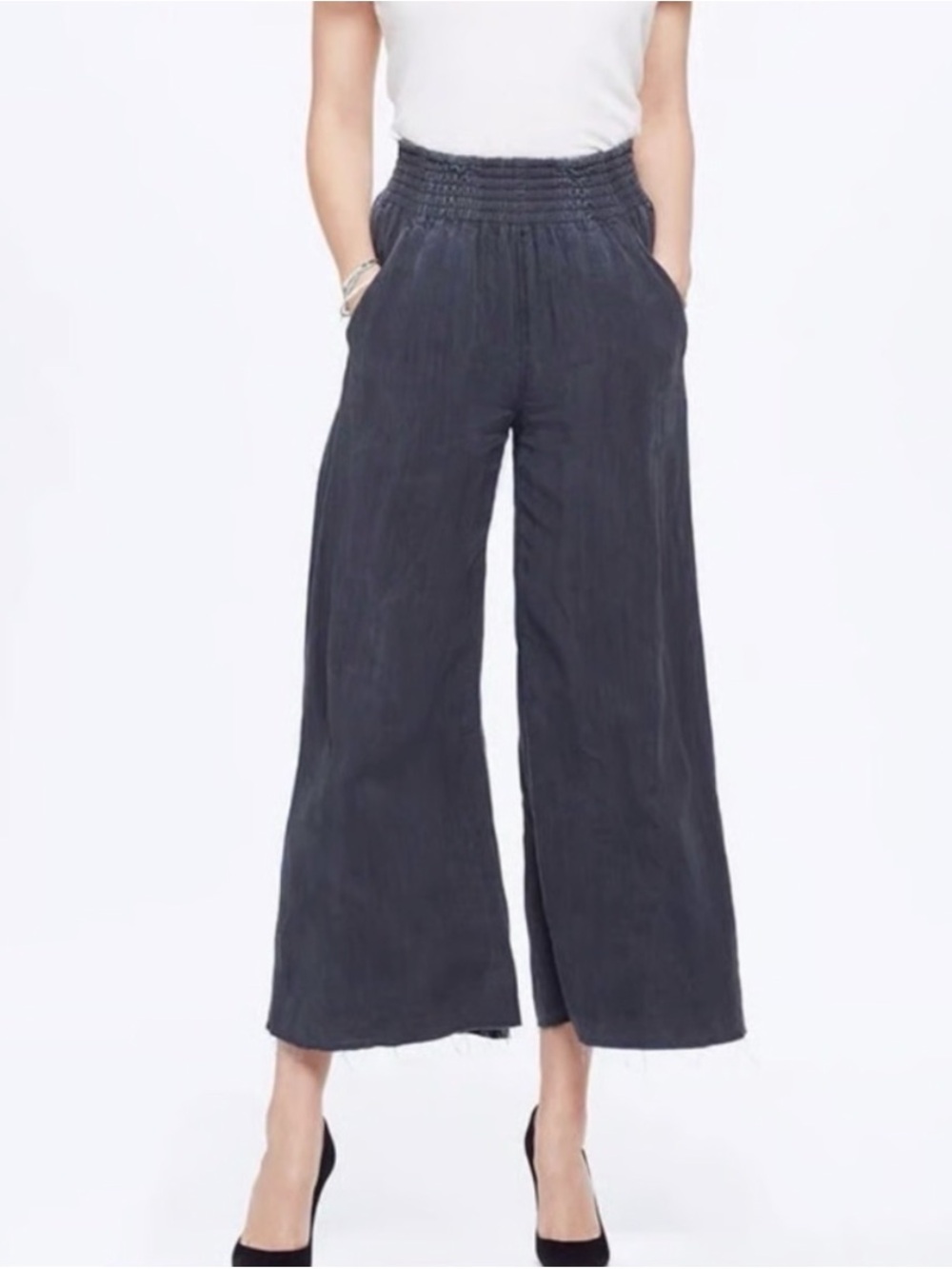 MOTHER The Bingo Fray Cropped Wide Leg Pants Medium